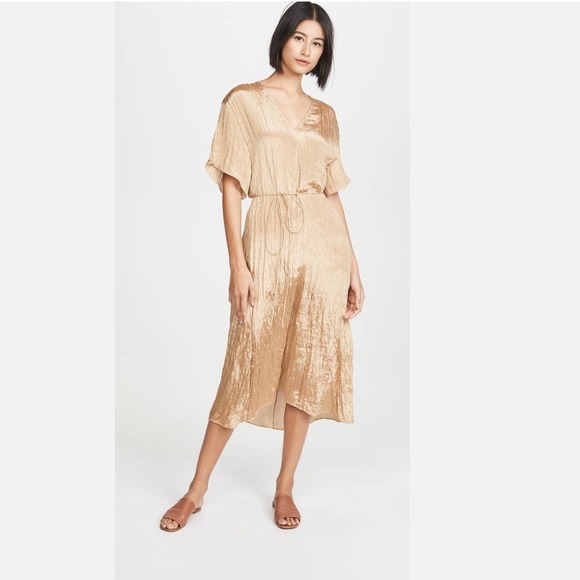 Vince. Textured V-Neck Midi Dress Gold Crinkle Midi Short Sleeve